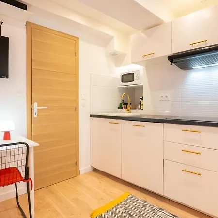 Appartement Exceptionnel, Cocooning Proche Mer, Petite Terrasse- Lesclésdenicole