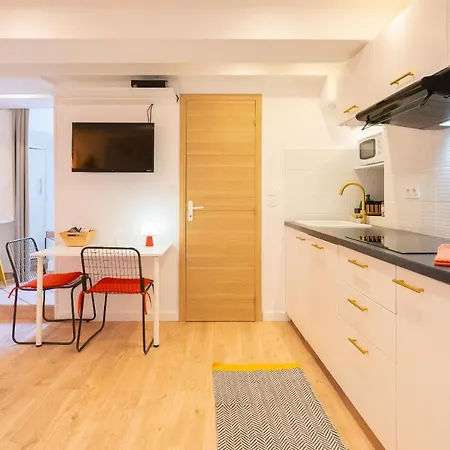 Appartement Exceptionnel, Cocooning Proche Mer, Petite Terrasse- Lesclésdenicole *