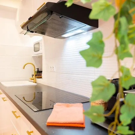 Appartement Exceptionnel, Cocooning Proche Mer, Petite Terrasse- Lesclésdenicole